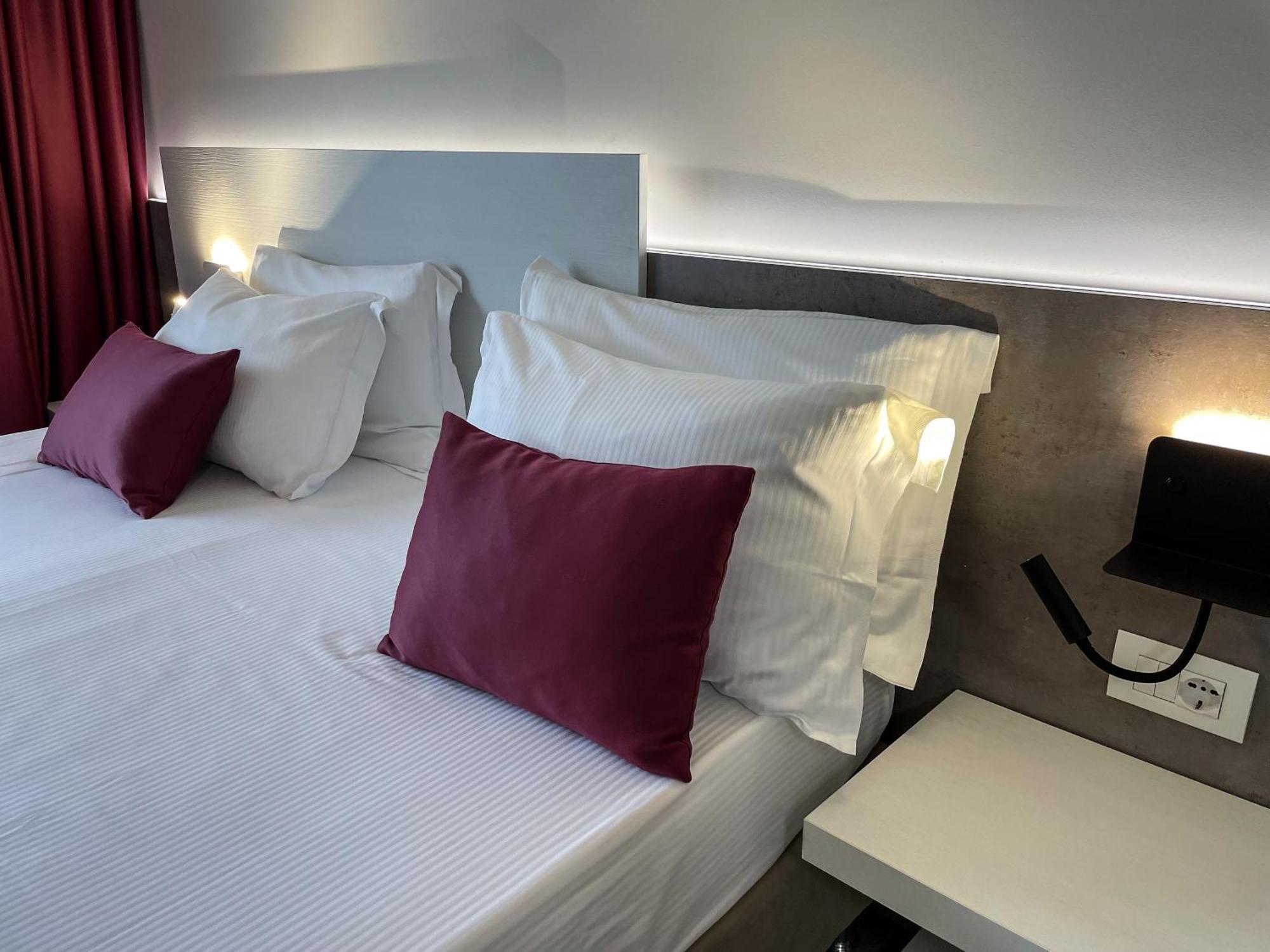 Hotel Oasi Beach Malcesine Dış mekan fotoğraf