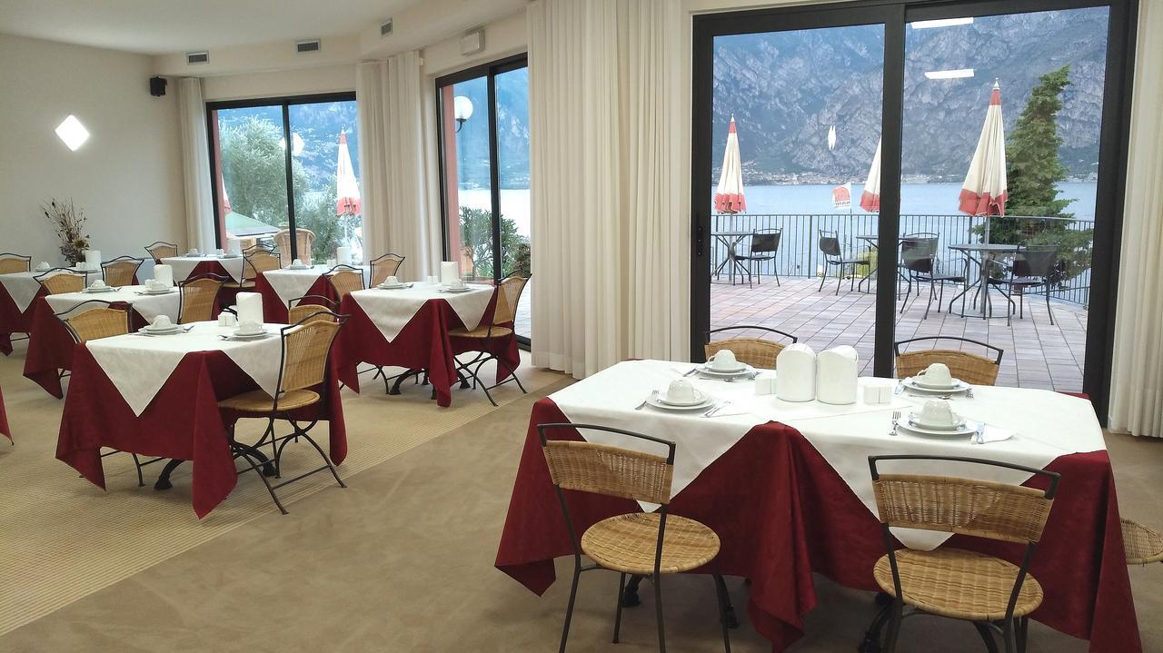 Hotel Oasi Beach Malcesine Dış mekan fotoğraf