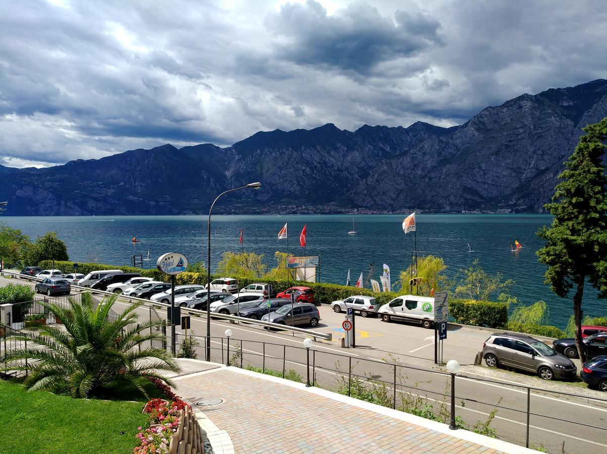 Hotel Oasi Beach Malcesine Dış mekan fotoğraf