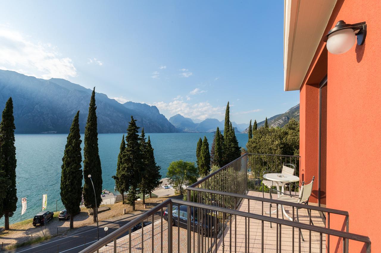 Hotel Oasi Beach Malcesine Dış mekan fotoğraf